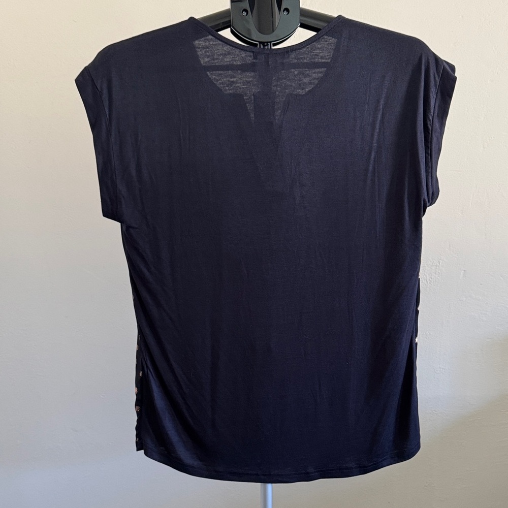 NWT Women's Navy with Gold Polka Dot Pattern Short Sleeve Top Size Small - Picture 13 of 15